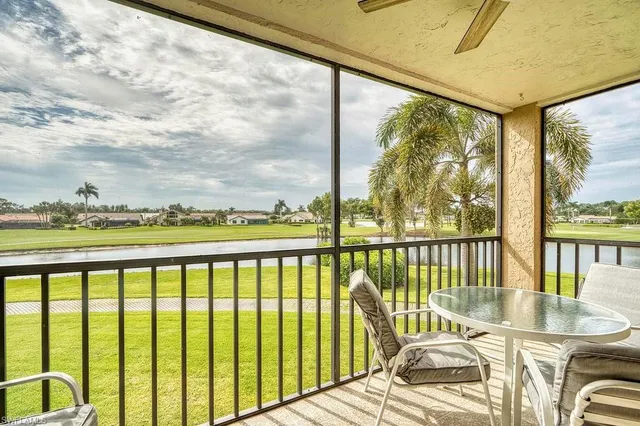 $375,000 | 5250 Fox Hollow Drive, Unit 522, Naples, FL 34104