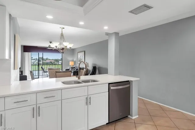 $375,000 | 5250 Fox Hollow Drive, Unit 522, Naples, FL 34104