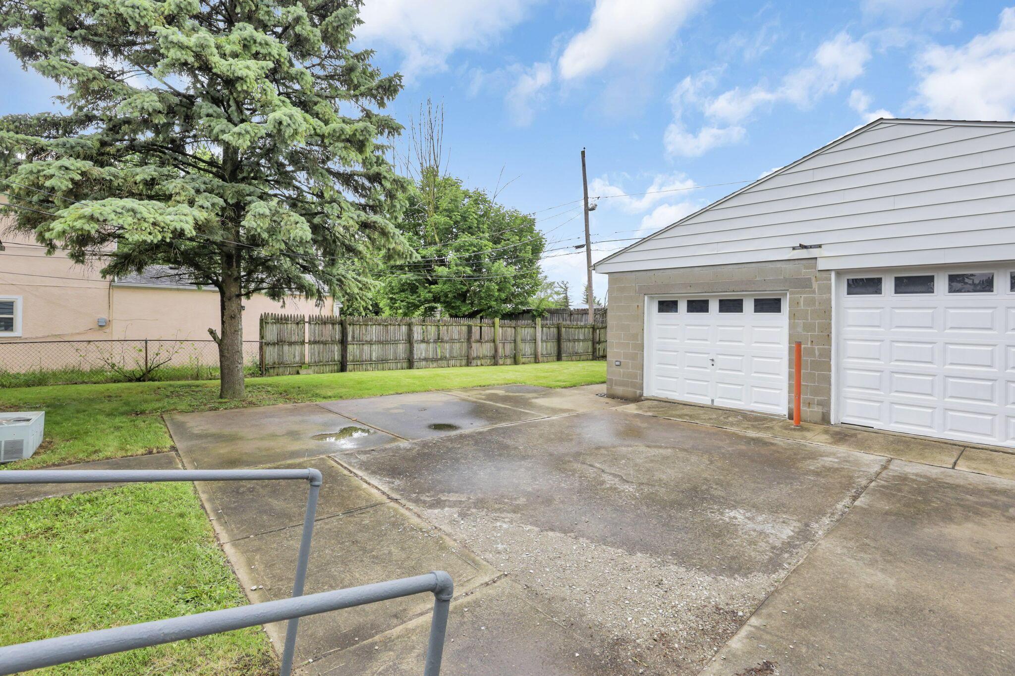 473 Smith Road Columbus, OH 43228 - Photo 45 of 45 45-web-or-mls-IMG_0833