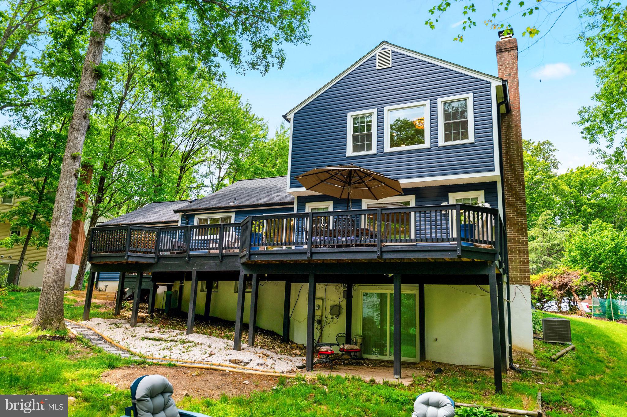 7603 Modisto Lane Springfield, VA 22153 - Photo 57 of 57 front view of a house with a yard