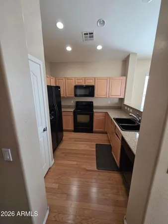 $1,800 | 942 West Aspen Way, Gilbert, AZ 85233