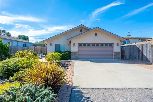 $975,000 | 960 Las Tunas Street, Morro Bay, CA 93442