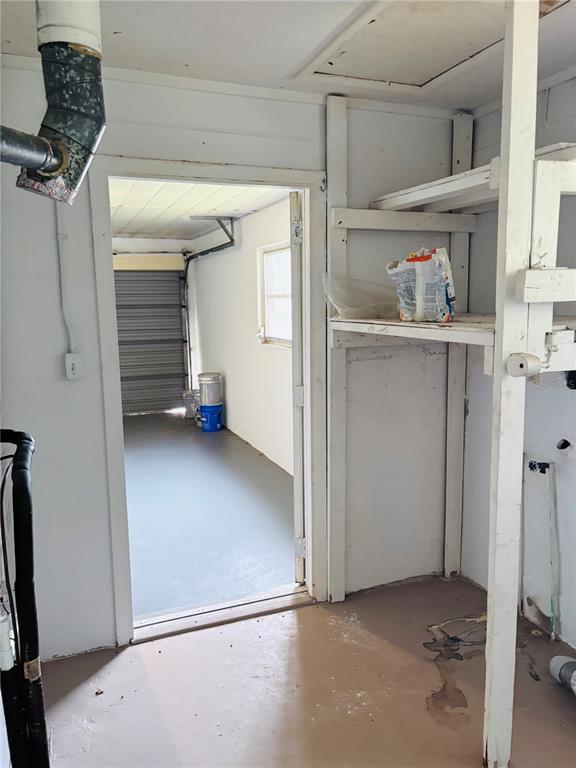 33 Spring Loop Ocala, FL 34472 - Photo 22 of 28 a view of an empty room and a window