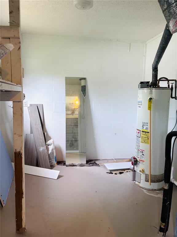 33 Spring Loop Ocala, FL 34472 - Photo 23 of 28 a view of a room with gym equipment