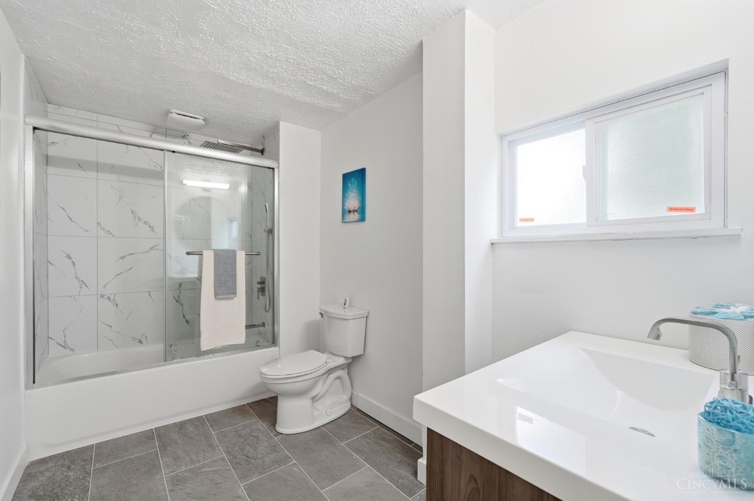 6056 Red Bank Road Cincinnati, OH 45213 - Photo 24 of 33