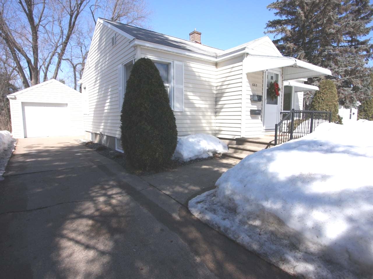 663 Thayer Street Rhinelander, WI 54501 - Photo 1 of 21 Gallery Image 1