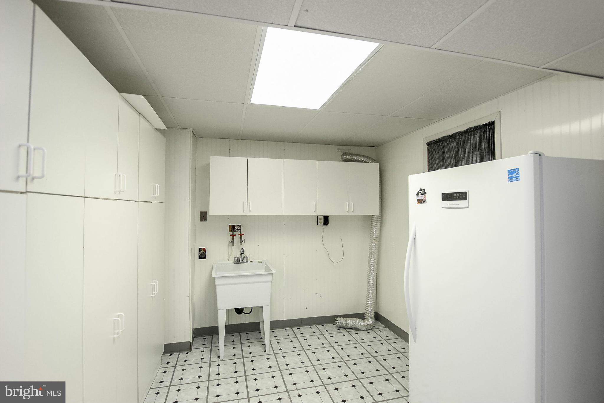 408 Grove Ridge Court Linthicum, MD 21090 - Photo 22 of 30 Laundry Room