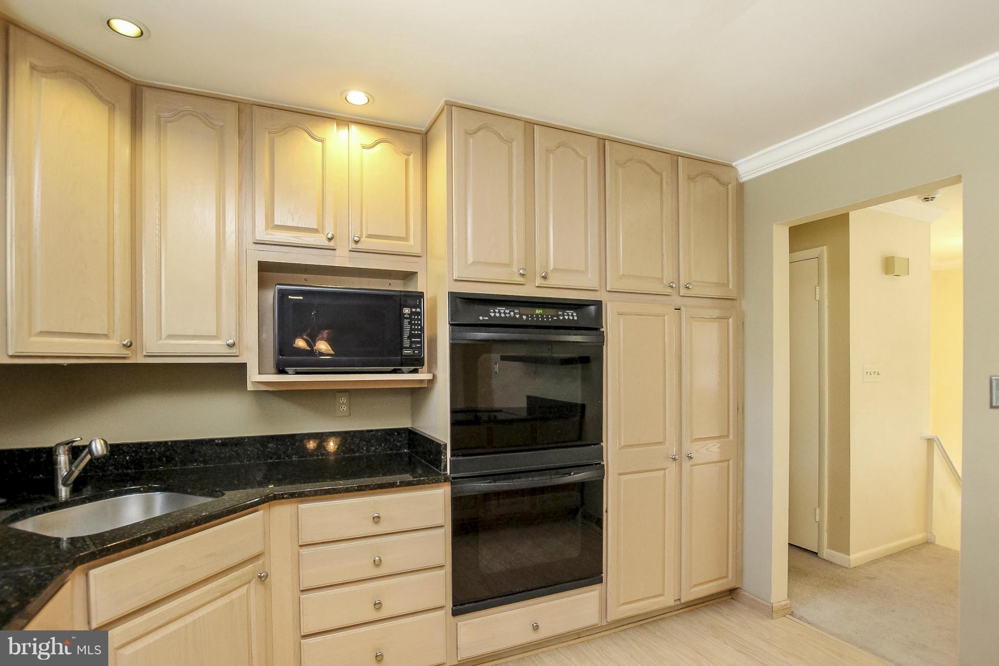 408 Grove Ridge Court Linthicum, MD 21090 - Photo 5 of 30 Kitchen