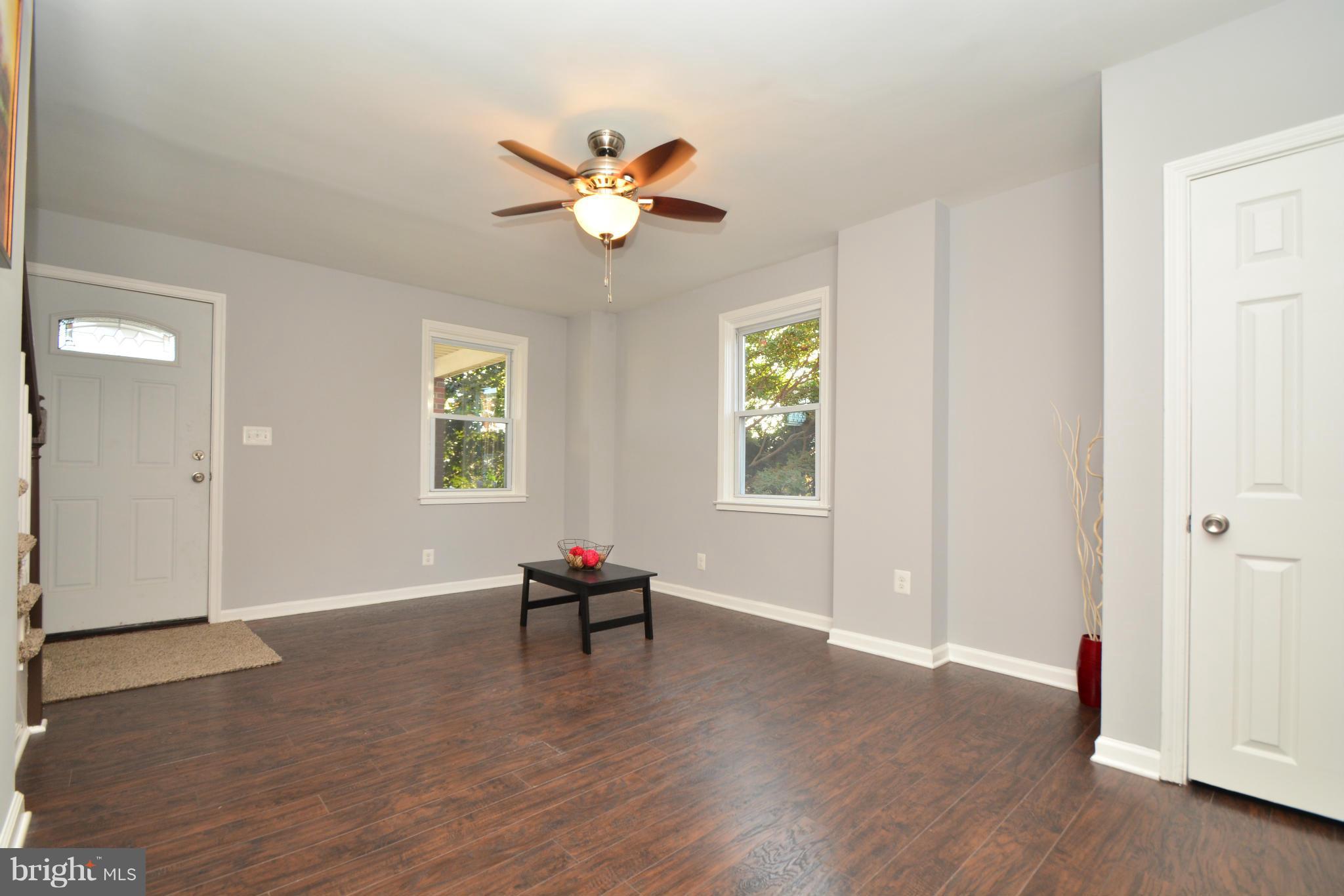 6820 Broening Road Baltimore, MD 21222 - Photo 6 of 27 Living Room