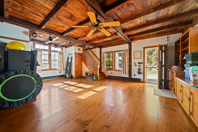 a view of a storage & utility room