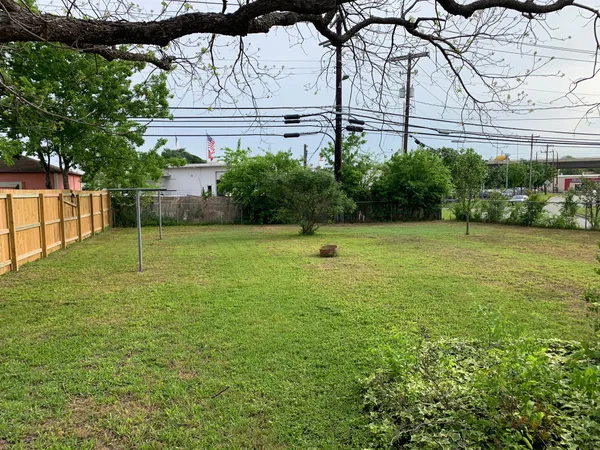 $2,100 | 1400 Kamar Drive, Austin, TX 78757