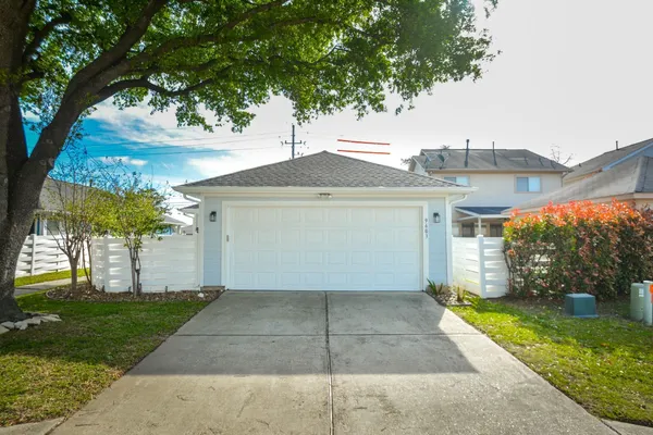 $1,999 | 9603 Farrell Drive, Houston, TX 77070