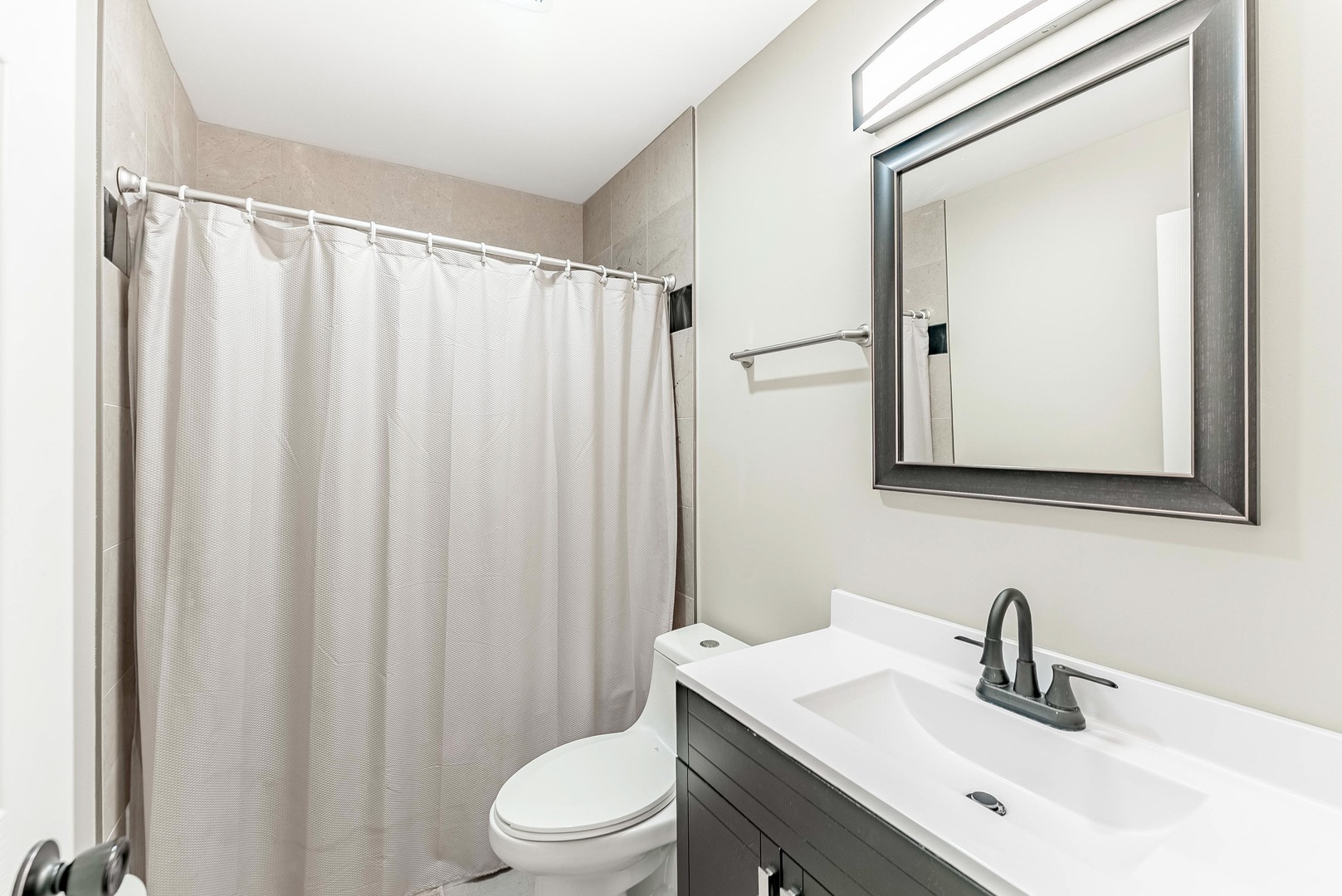 1006 Summit Street Joliet, IL 60435 - Photo 13 of 16