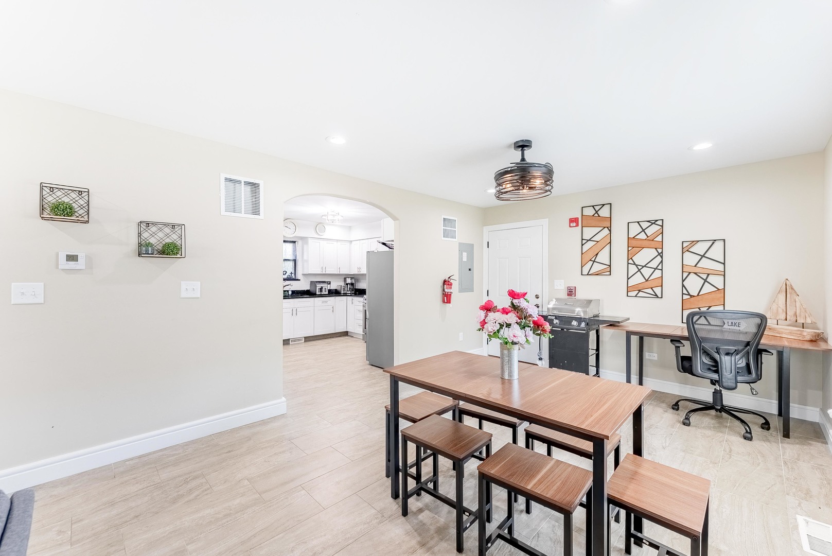 1006 Summit Street Joliet, IL 60435 - Photo 6 of 16