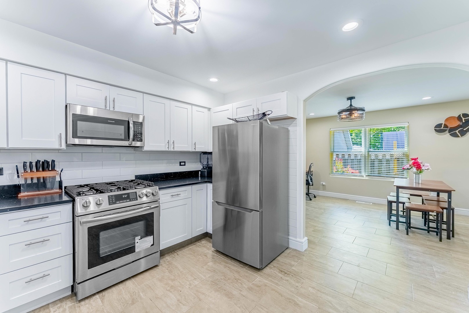 1006 Summit Street Joliet, IL 60435 - Photo 7 of 16