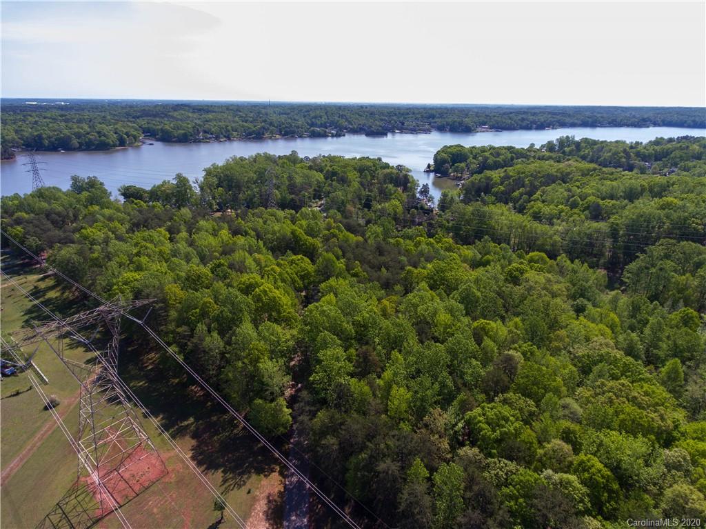 6685 Bucleigh Road Lake Wylie, SC 29710 - Photo 4 of 11 Gallery Image 4
