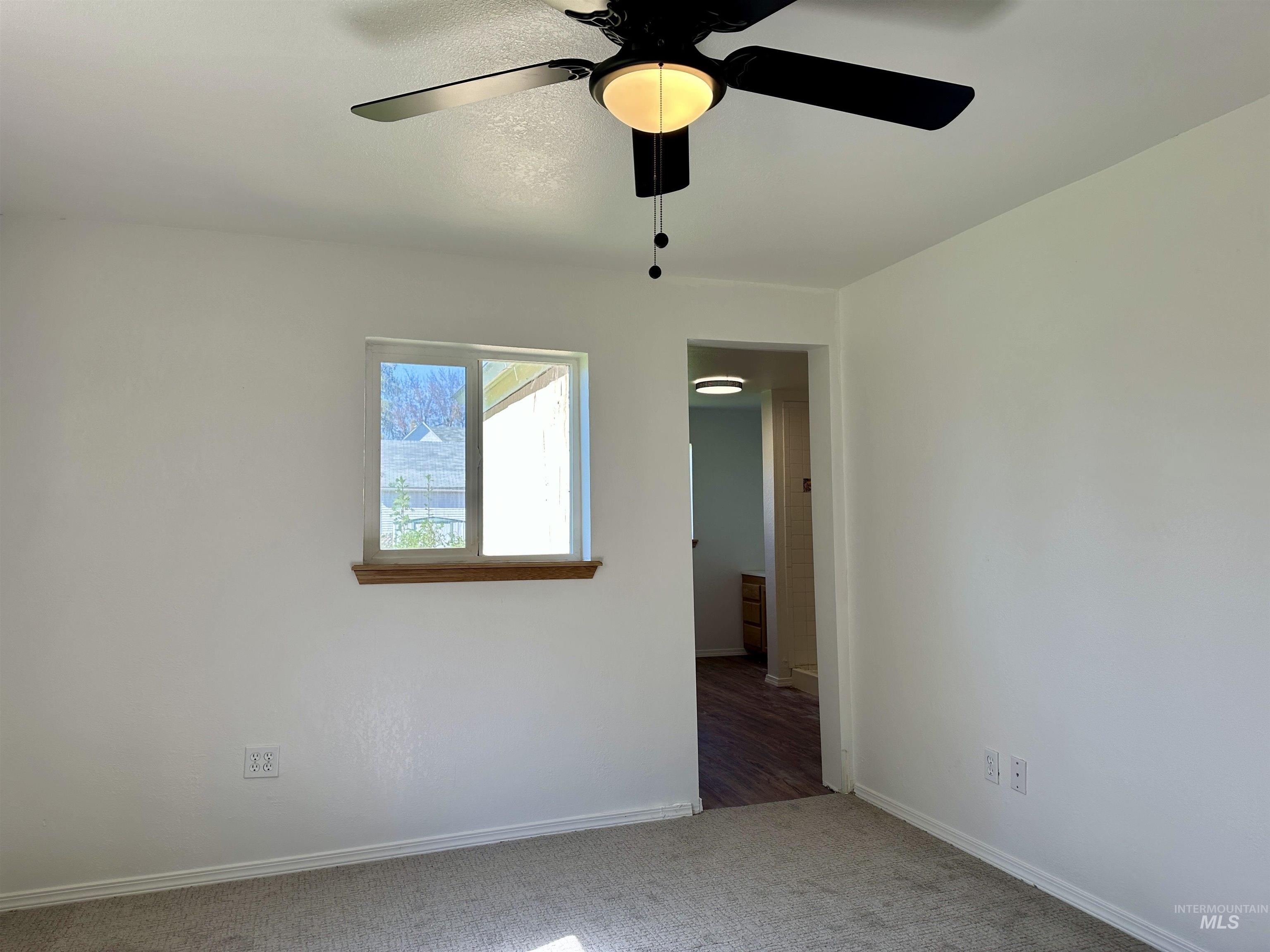 408 Walnut Street Nezperce, ID 83543 - Photo 9 of 23