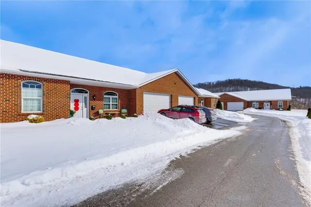 $345,000 | 903 Valentina Lane, New Kensington, PA 15068