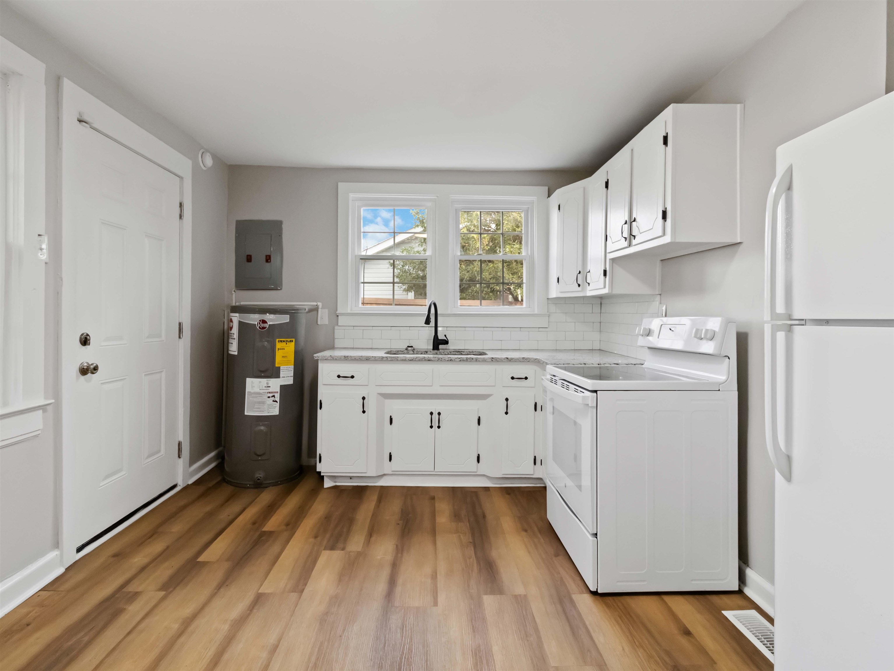 305 Lee McAbee Road Boiling Springs, SC 29316 - Photo 13 of 17