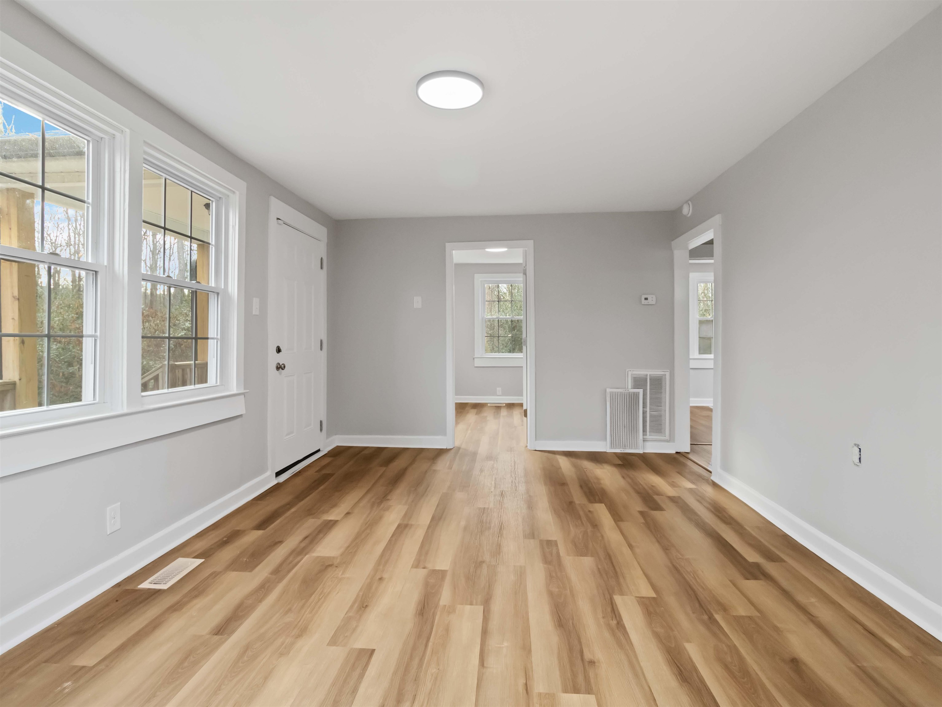 305 Lee McAbee Road Boiling Springs, SC 29316 - Photo 4 of 17