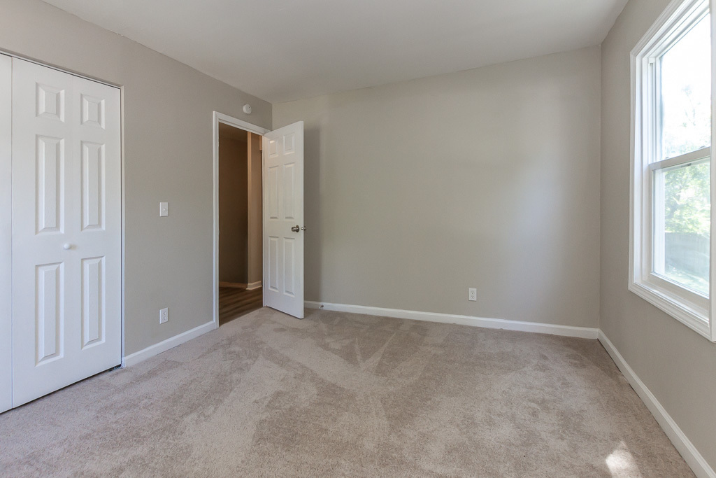 3614 Richelieu Road Indianapolis, IN 46226 - Photo 4 of 30