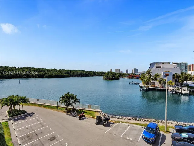 $2,200 | 400 Kings Point Drive, Unit 314, Sunny Isles Beach, FL 33160
