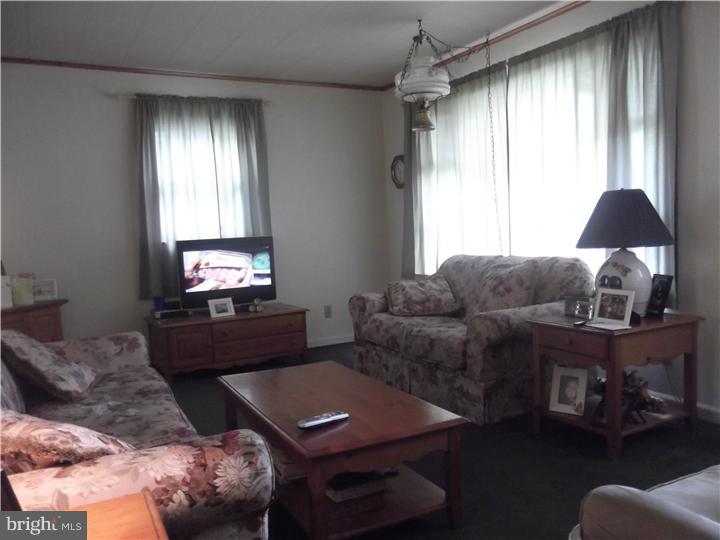 315 Chelsea Road Fairless Hills, PA 19030 - Photo 2 of 10 Living Room