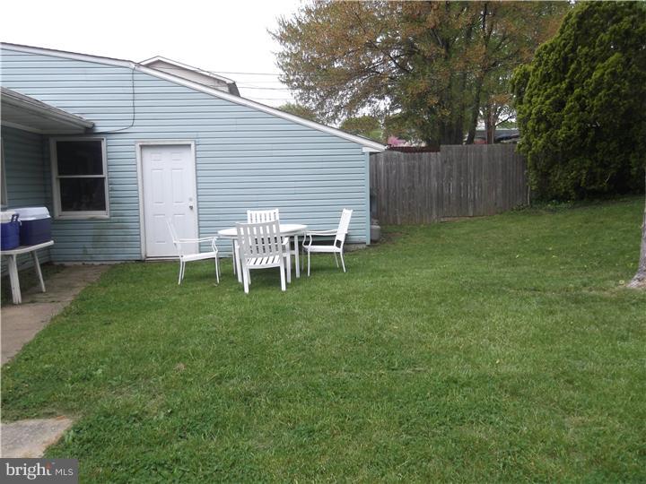 315 Chelsea Road Fairless Hills, PA 19030 - Photo 8 of 10 Exterior Back