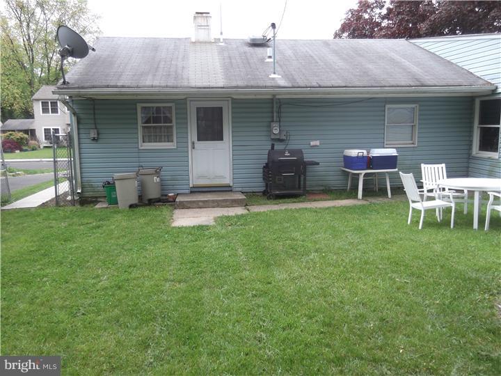 315 Chelsea Road Fairless Hills, PA 19030 - Photo 9 of 10 Exterior Back