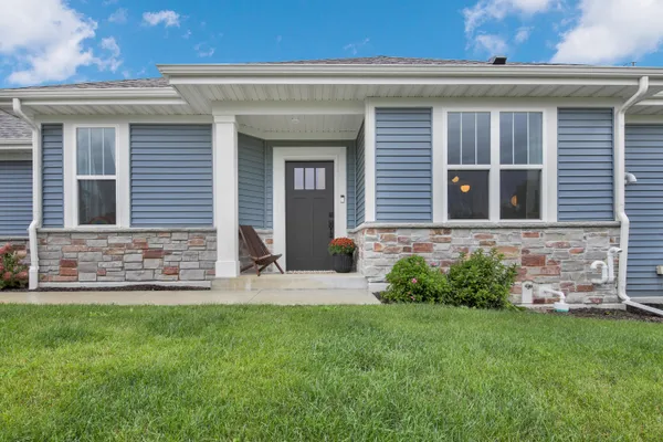 $430,000 | W204-n17637 Laurel Place, Jackson, WI 53037
