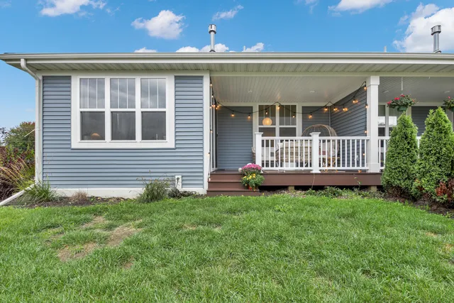 $430,000 | W204-n17637 Laurel Place, Jackson, WI 53037