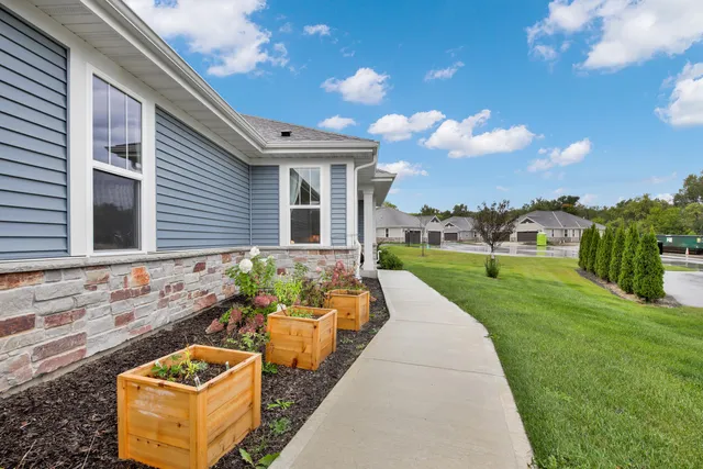 $430,000 | W204-n17637 Laurel Place, Jackson, WI 53037