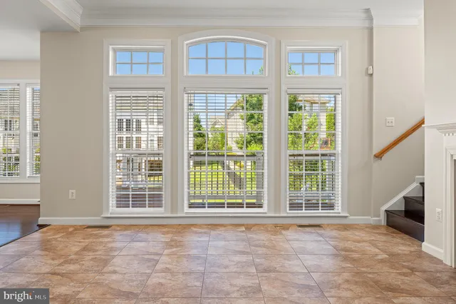 $819,900 | 16862 Reef Knot Way, Woodbridge, VA 22191