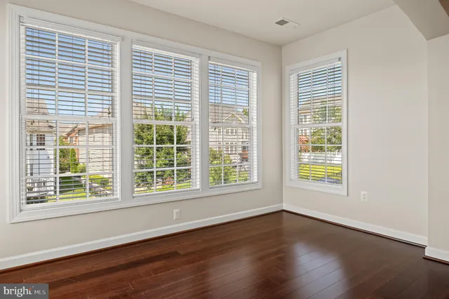 $819,900 | 16862 Reef Knot Way, Woodbridge, VA 22191