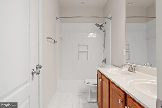 $819,900 | 16862 Reef Knot Way, Woodbridge, VA 22191