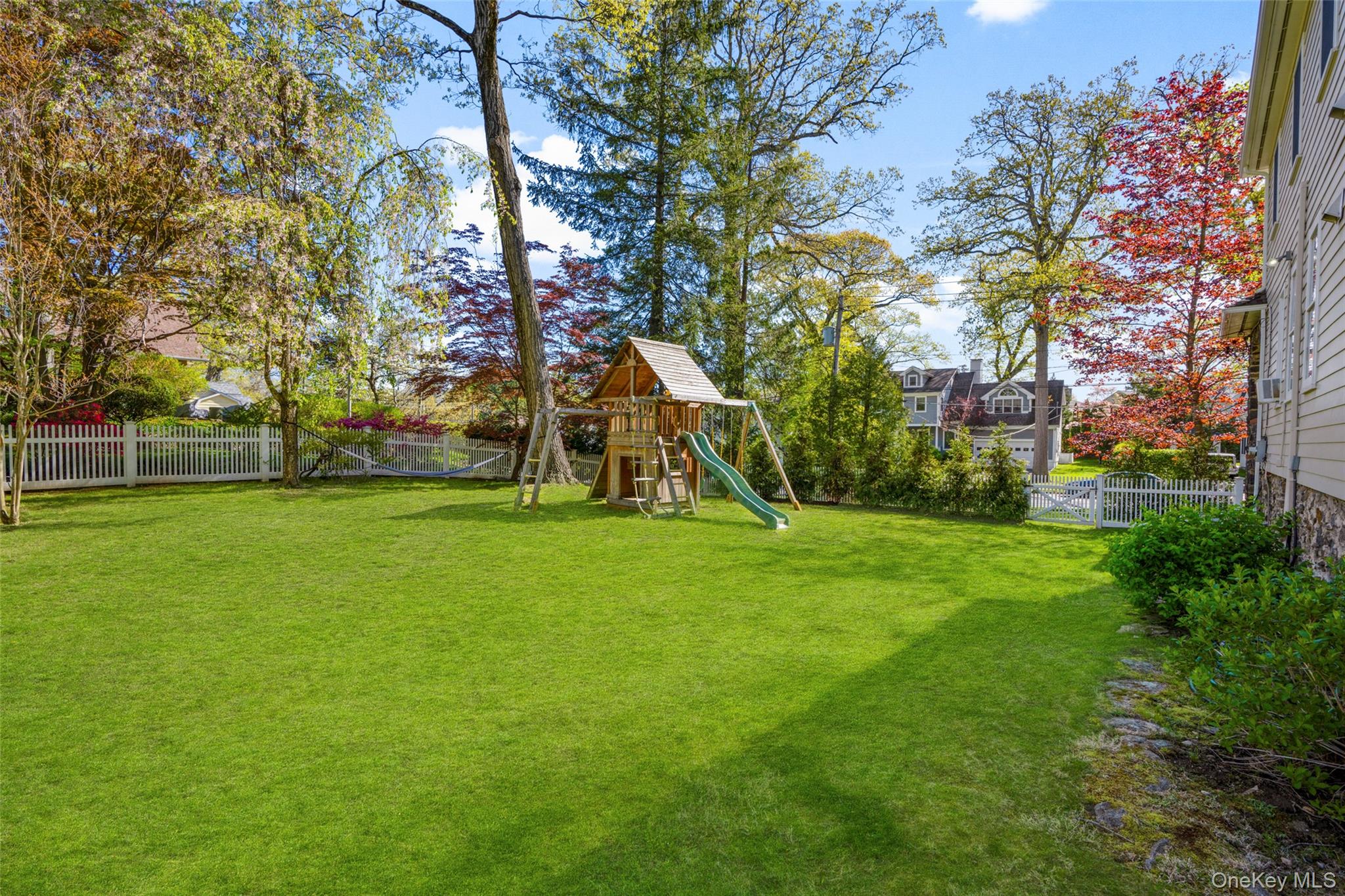 225 Rockingstone Avenue Larchmont, NY 10538 - Photo 23 of 29