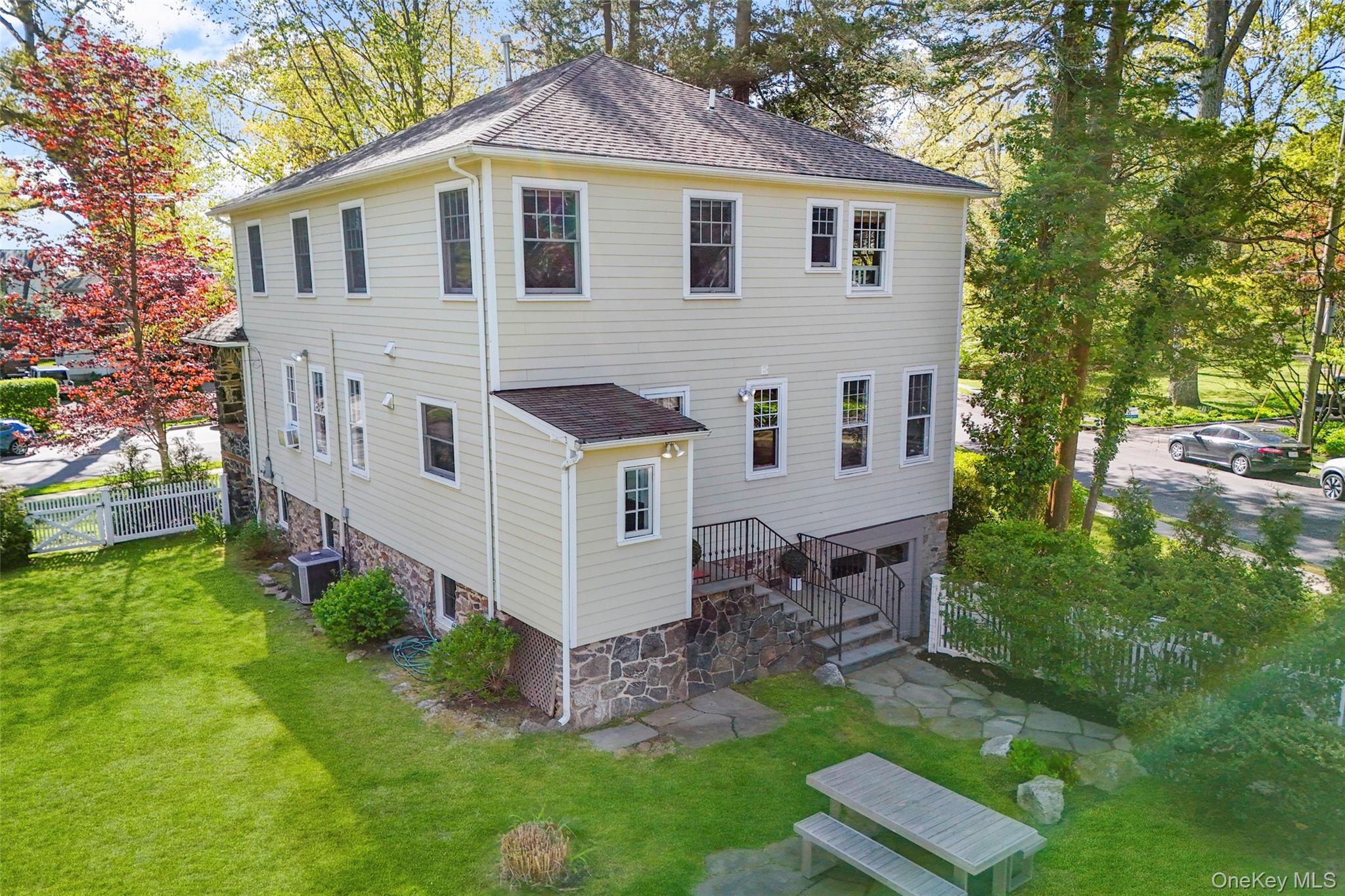 225 Rockingstone Avenue Larchmont, NY 10538 - Photo 3 of 29