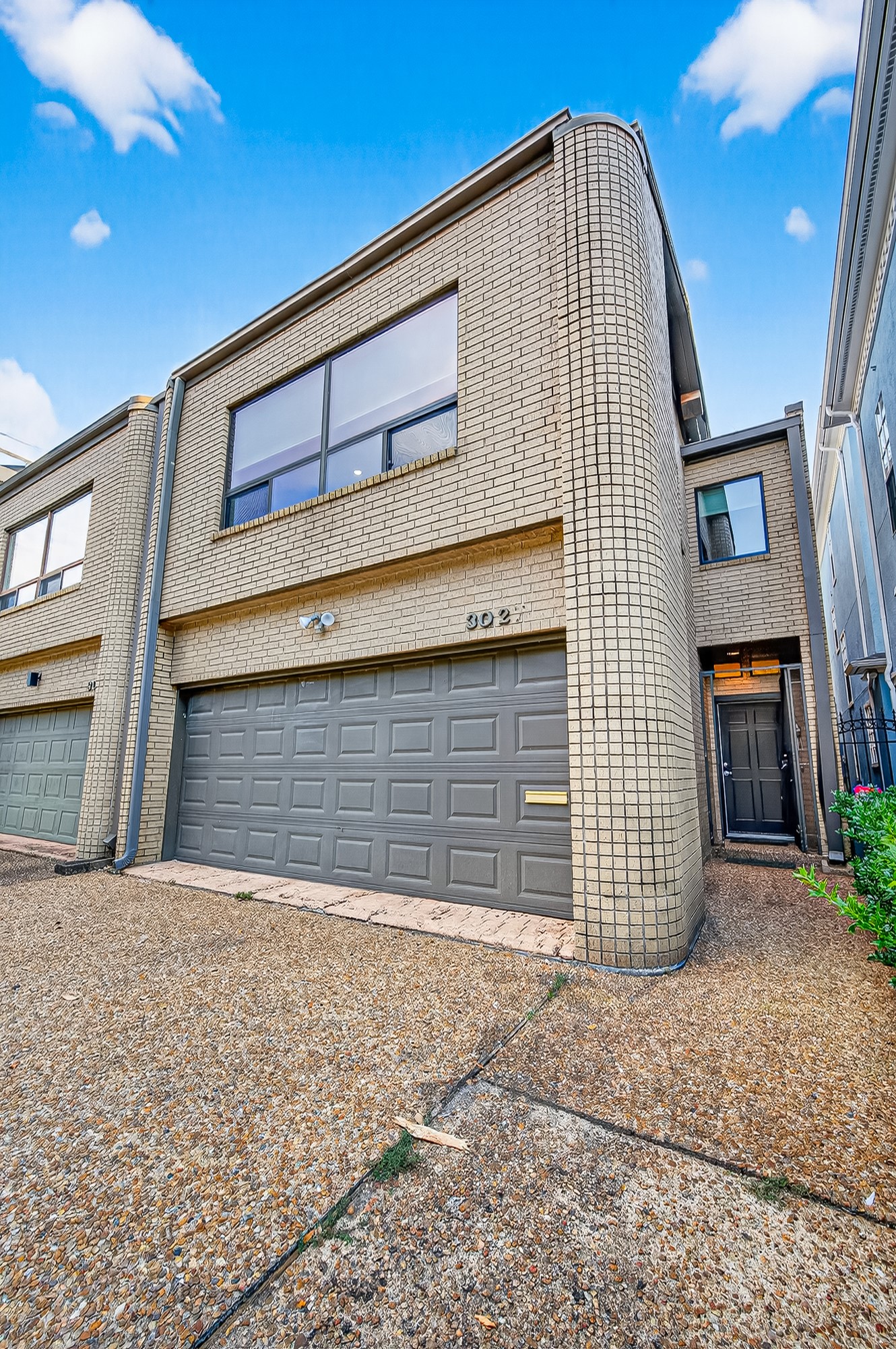 3027 Bissonnet Street Houston, TX 77005 - Photo 2 of 47 Pull into your own private 2-car garage every day — no street parking, no sharing