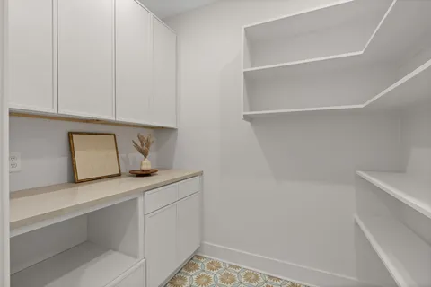 $1,199,999 | 1011 West Cottage Street, Houston, TX 77009