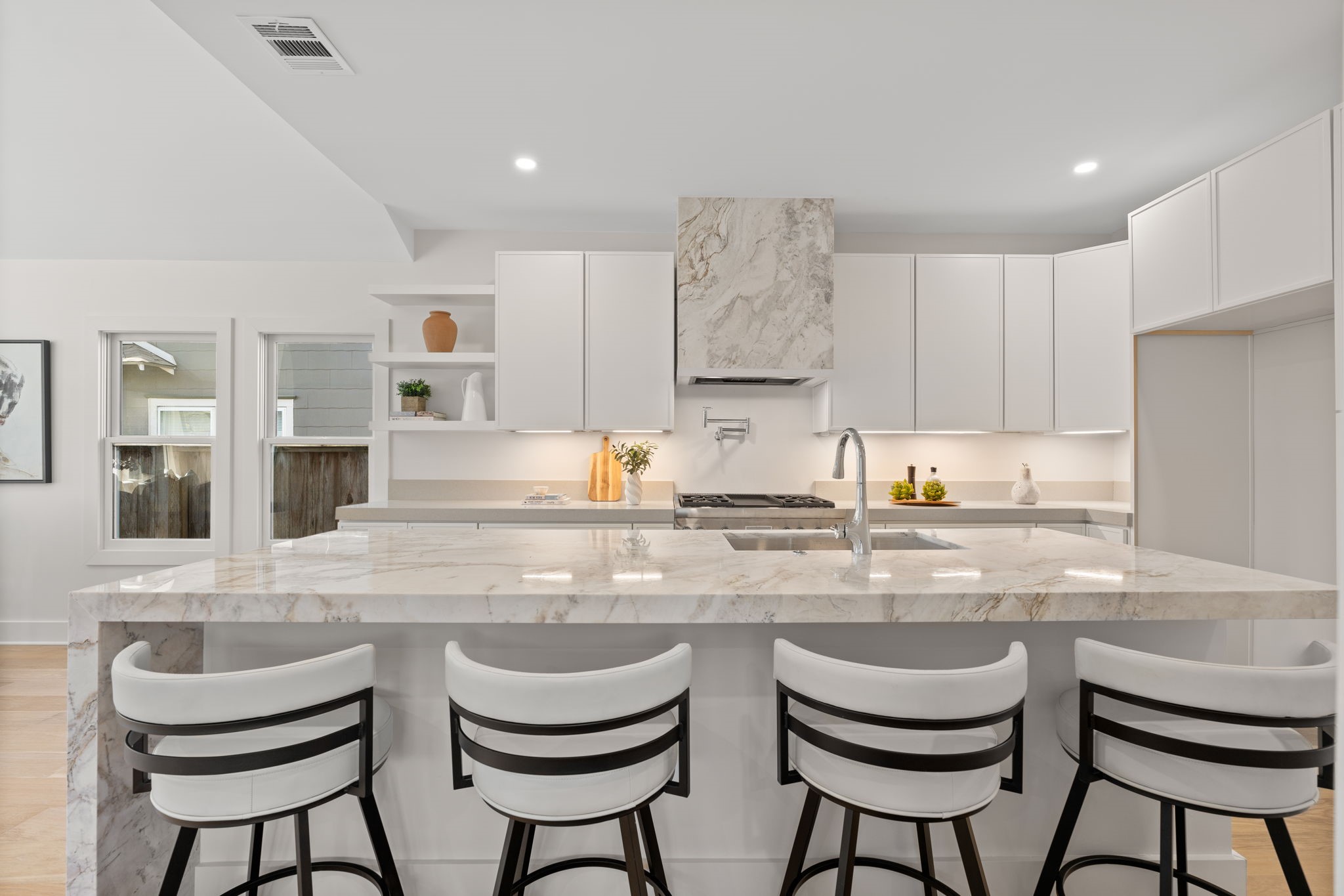 1011 West Cottage Street Houston, TX 77009 - Photo 3 of 47