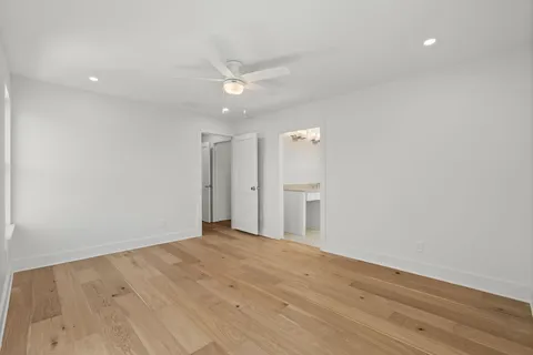 $1,199,999 | 1011 West Cottage Street, Houston, TX 77009