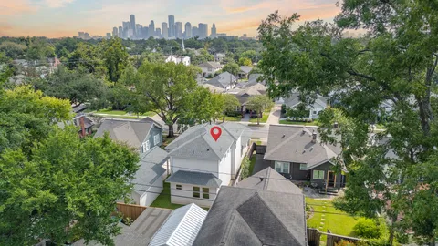 $1,199,999 | 1011 West Cottage Street, Houston, TX 77009