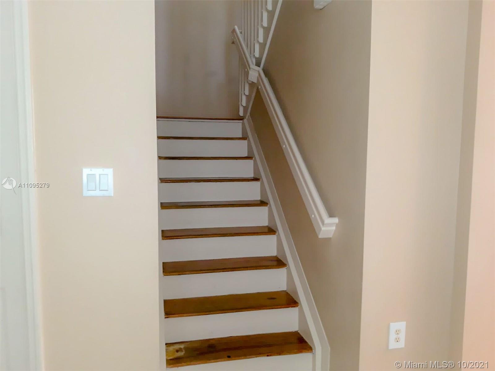 3175 Southwest 153rd Court Miami, FL 33185 - Photo 12 of 28