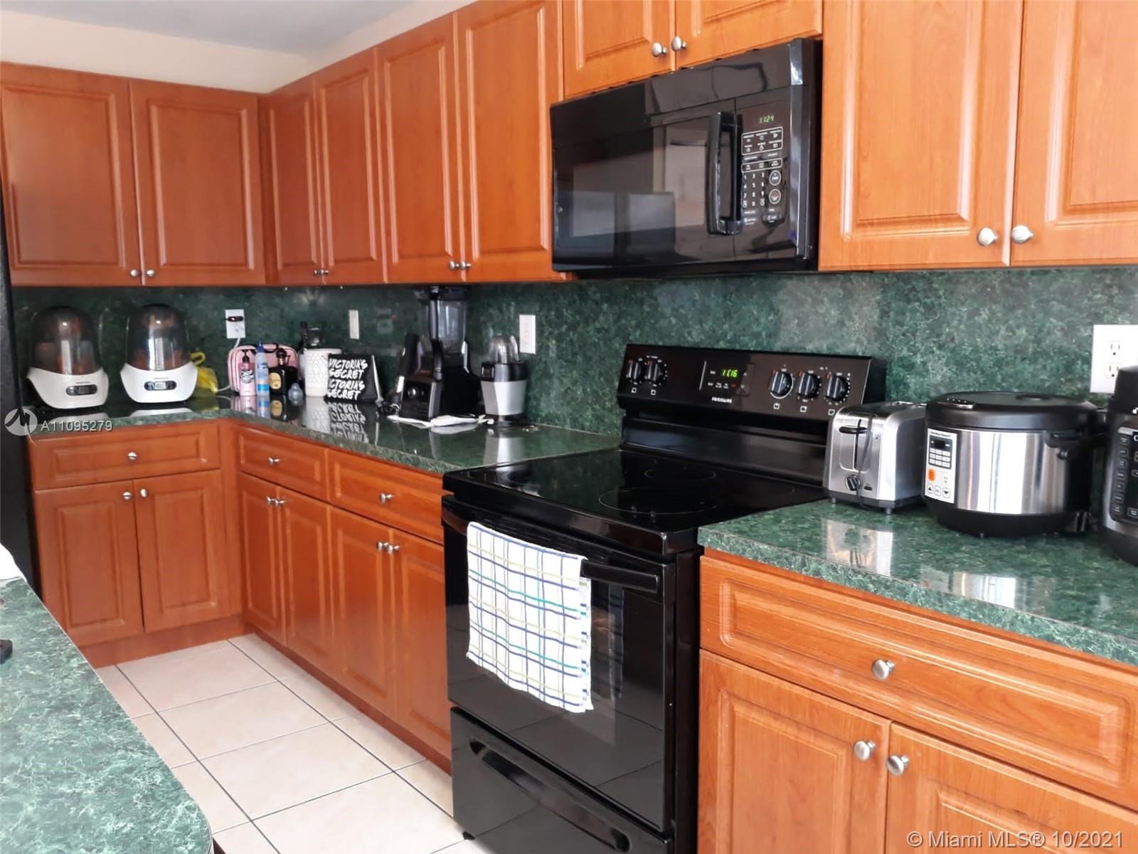 3175 Southwest 153rd Court Miami, FL 33185 - Photo 5 of 28