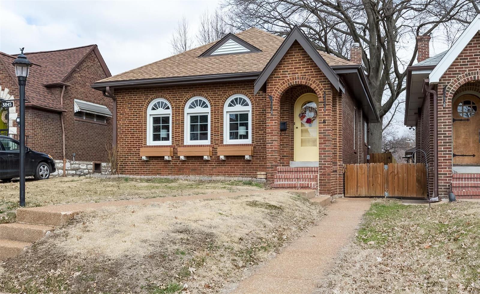 3845 Dover Place St. Louis, MO 63116 - Photo 3 of 36