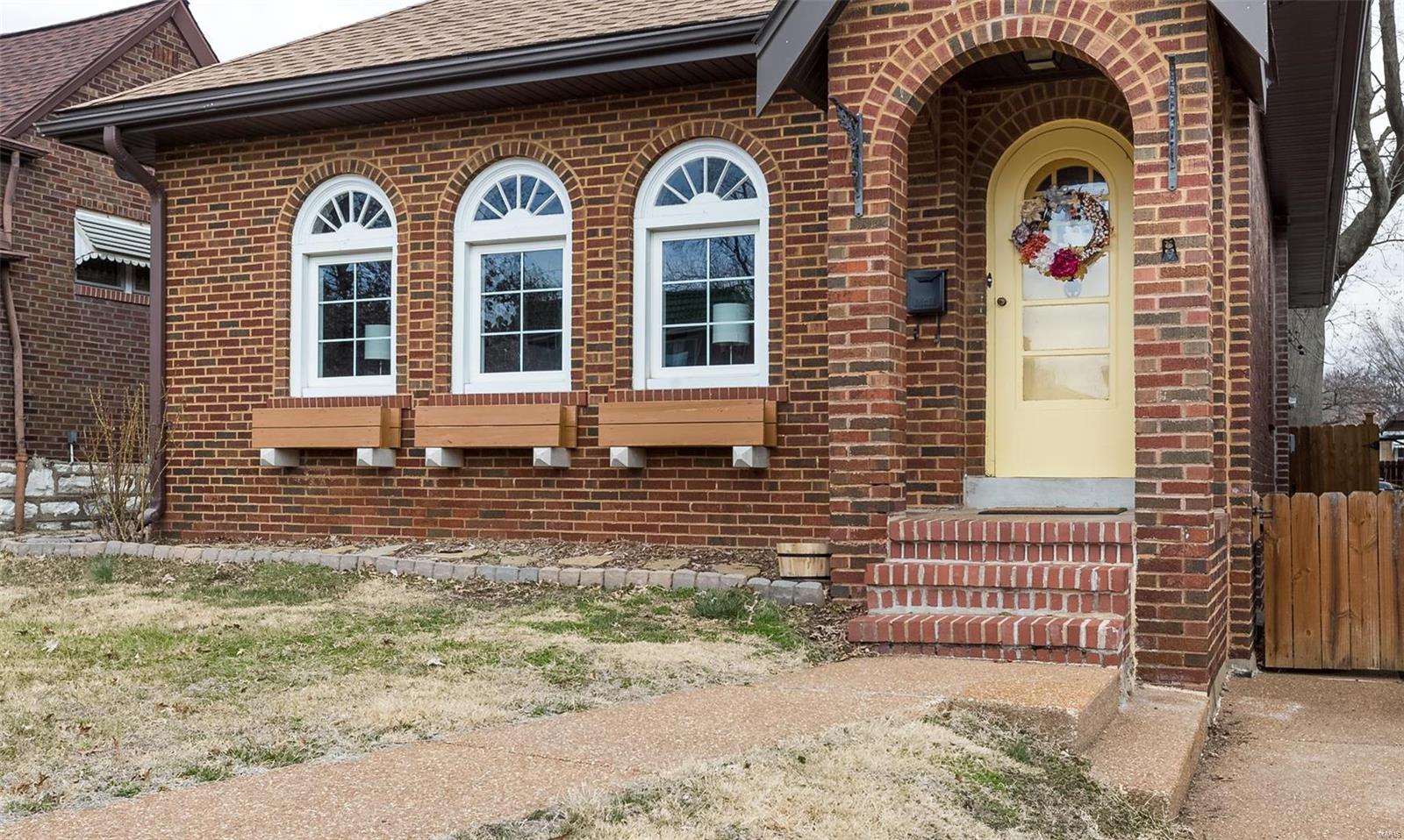 3845 Dover Place St. Louis, MO 63116 - Photo 4 of 36