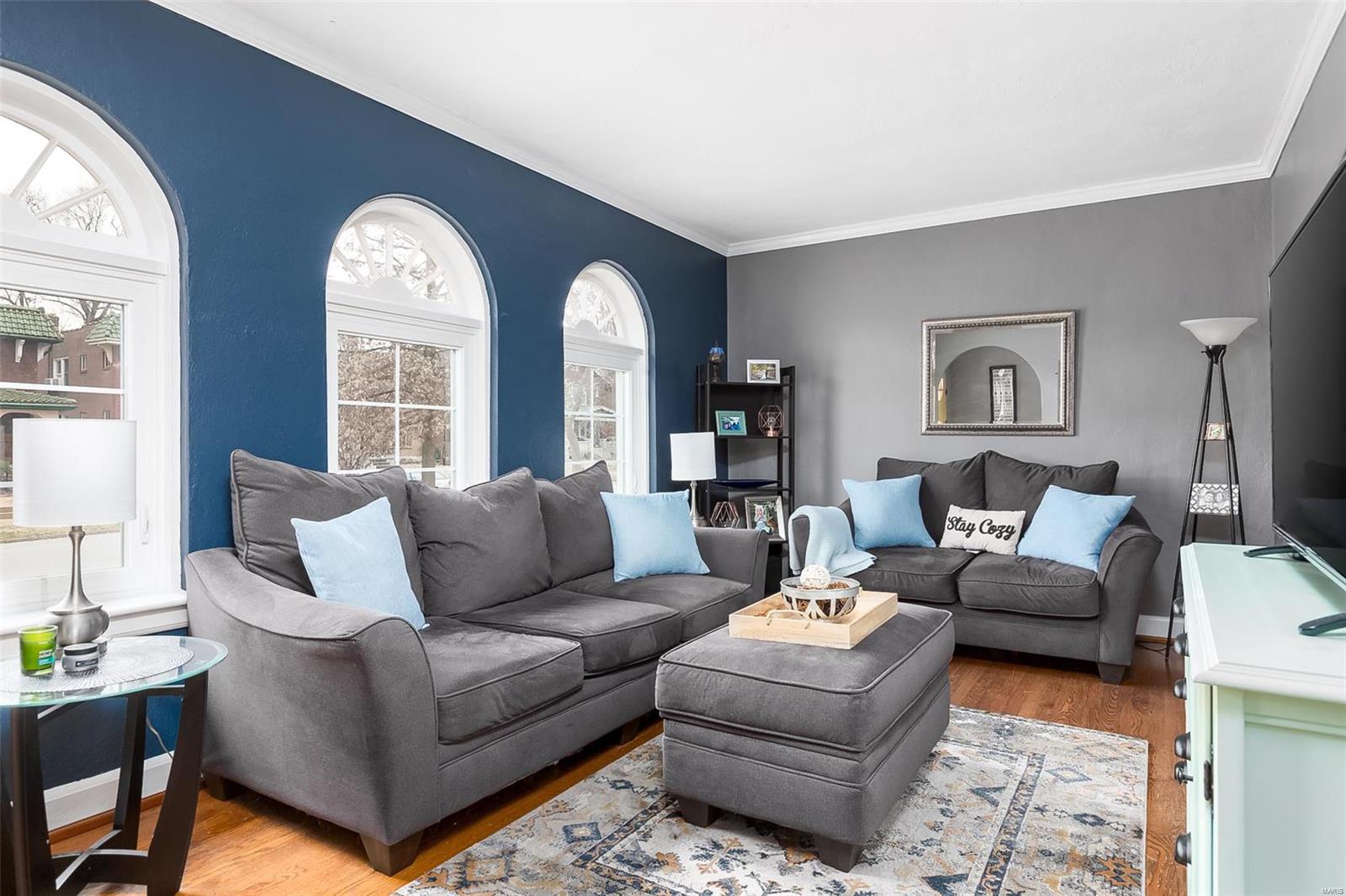 3845 Dover Place St. Louis, MO 63116 - Photo 8 of 36