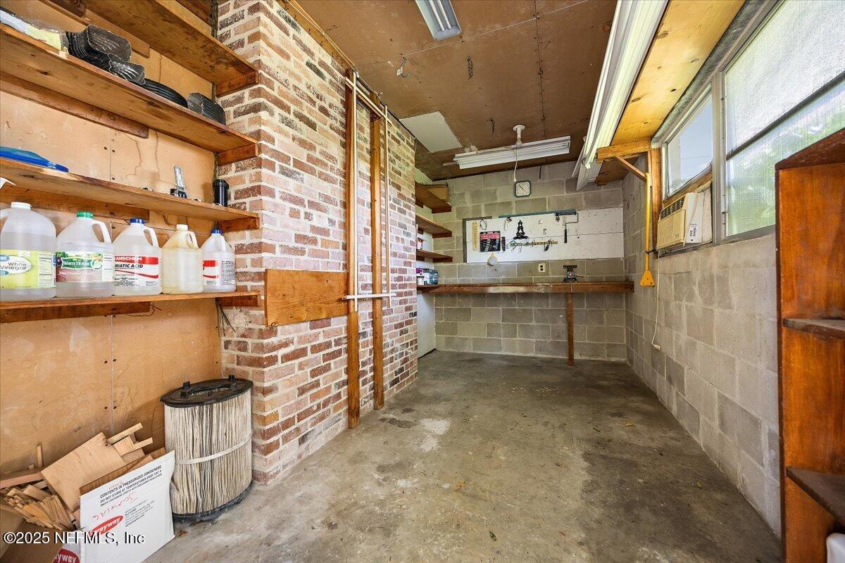811 Acapulco Road Jacksonville, FL 32216 - Photo 25 of 26 25-Work Shop