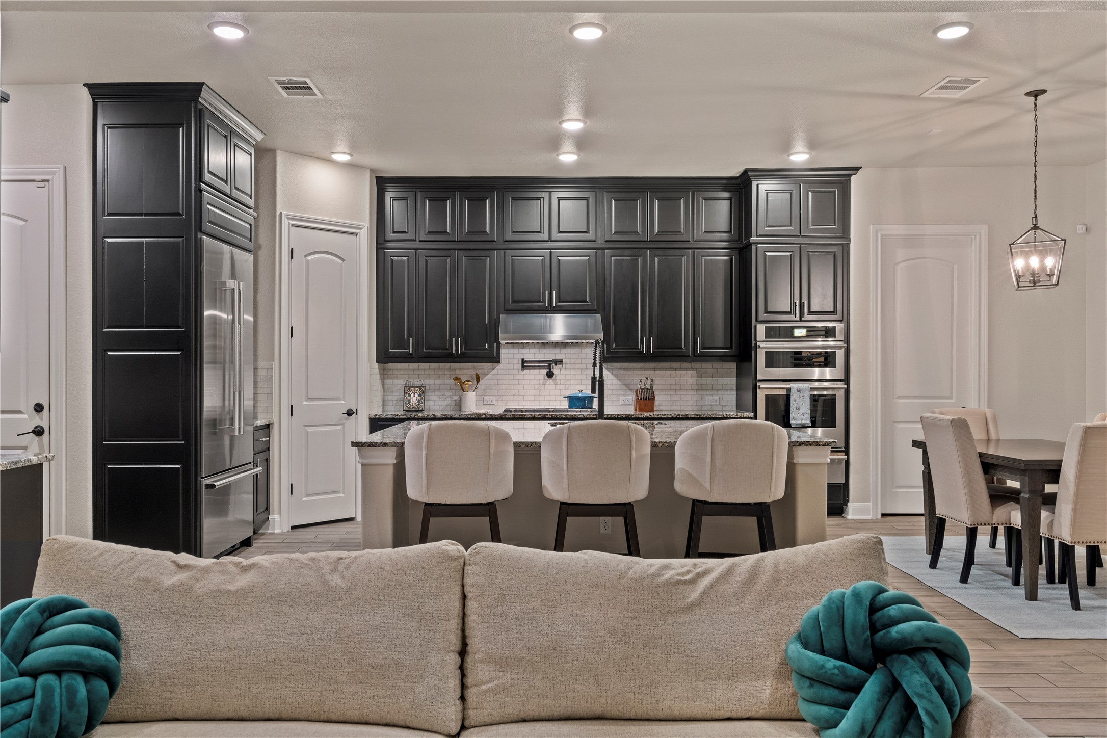 2513 Long Lasso Pass Leander, TX 78641 - Photo 12 of 36