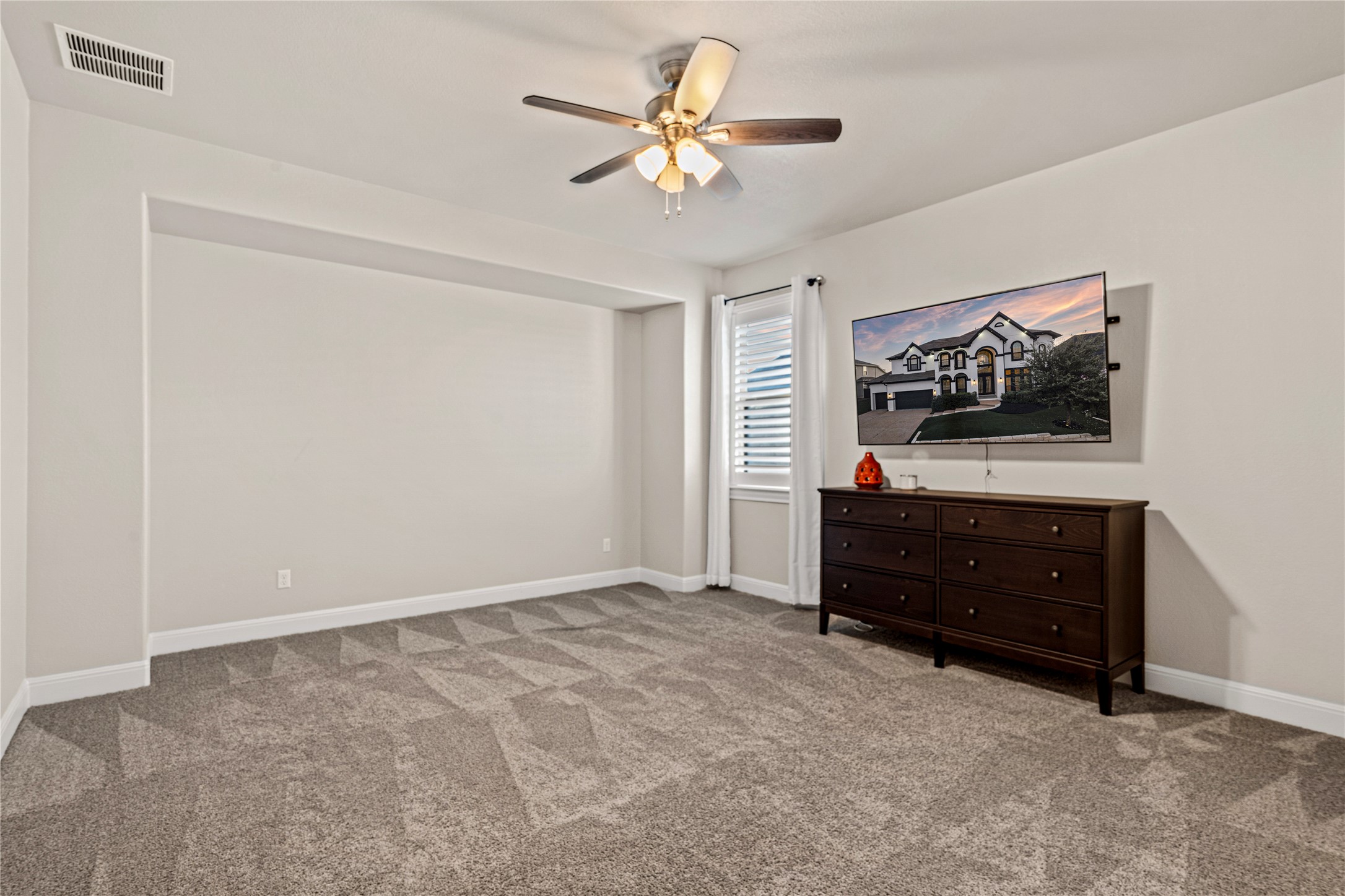 2513 Long Lasso Pass Leander, TX 78641 - Photo 28 of 36